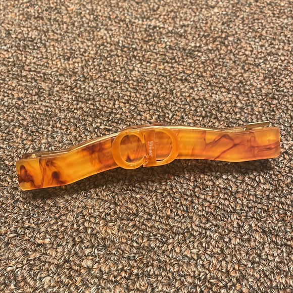 CHRISTIAN DIOR Tortoise Hair Clip - Picture 15 of 16